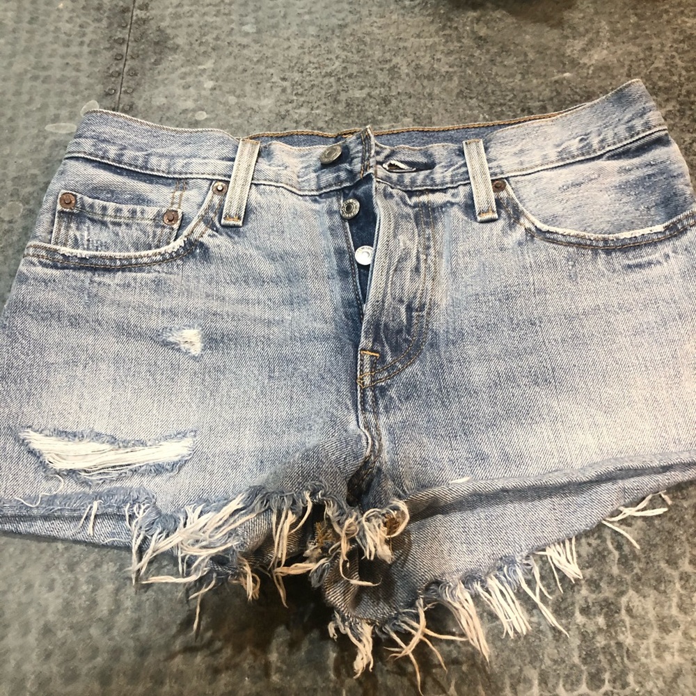 Levi’s jean button fly shorts. Size 27.